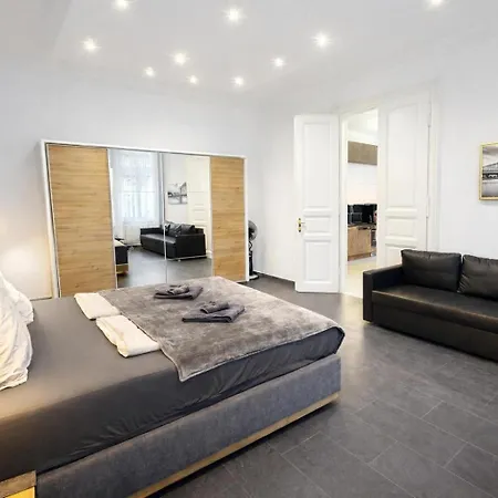 Ditroi Dreamscape - Cozy 3br Apartament *